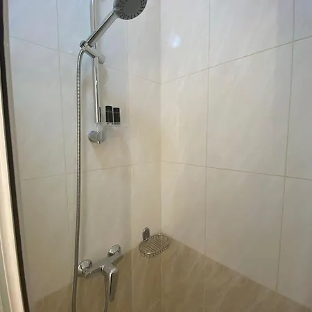 7m, Lagada Apartman *