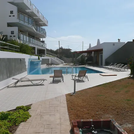 7m, Lagada * Makrýgialos